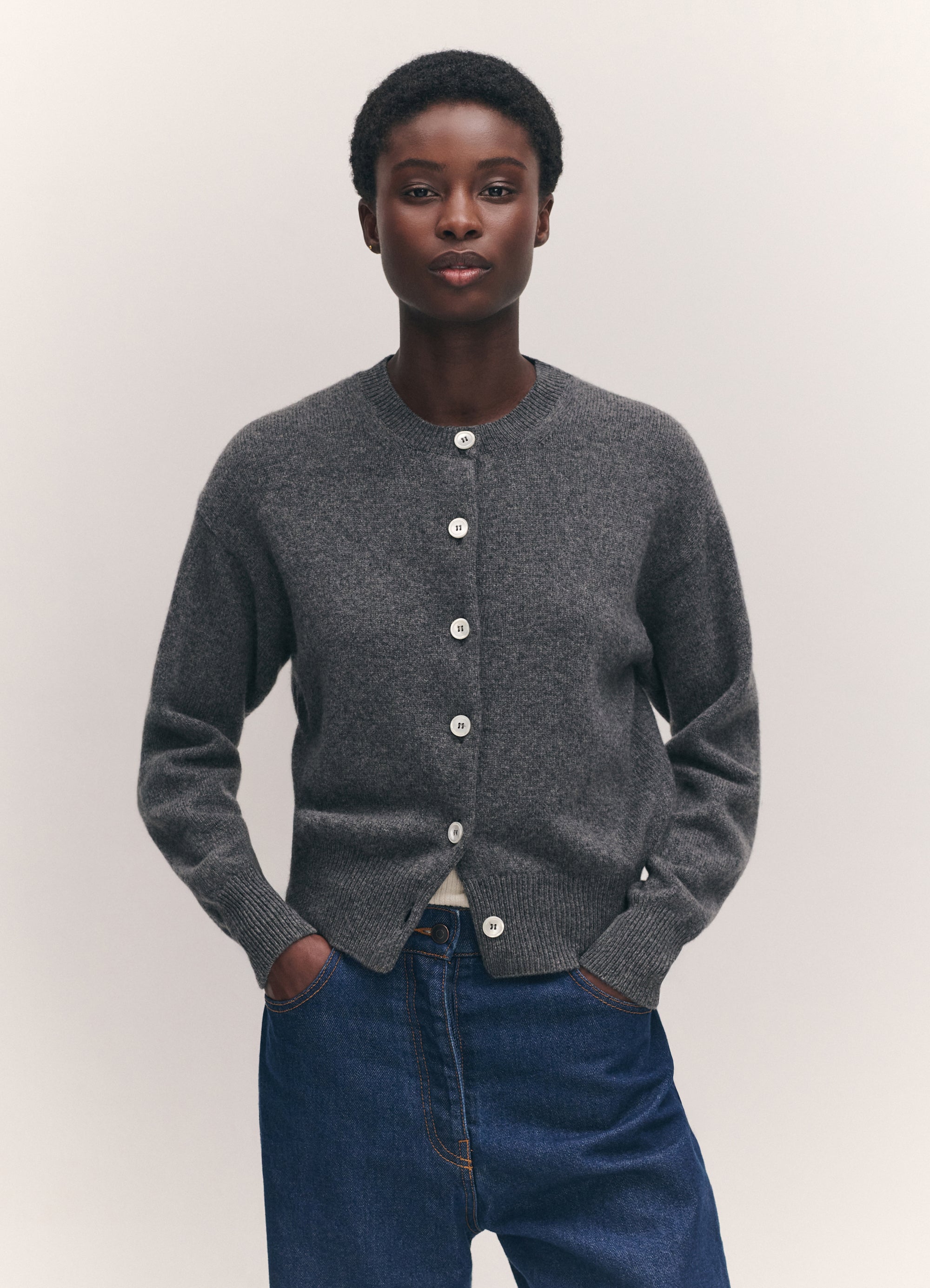 Ada Crewneck Cardigan in Grey – &Daughter