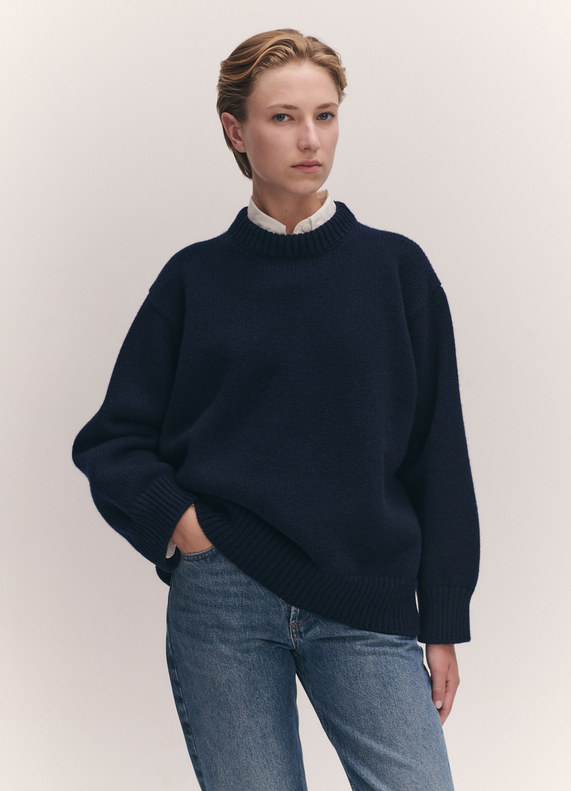 Caragh Chunky Crewneck in Navy – &Daughter