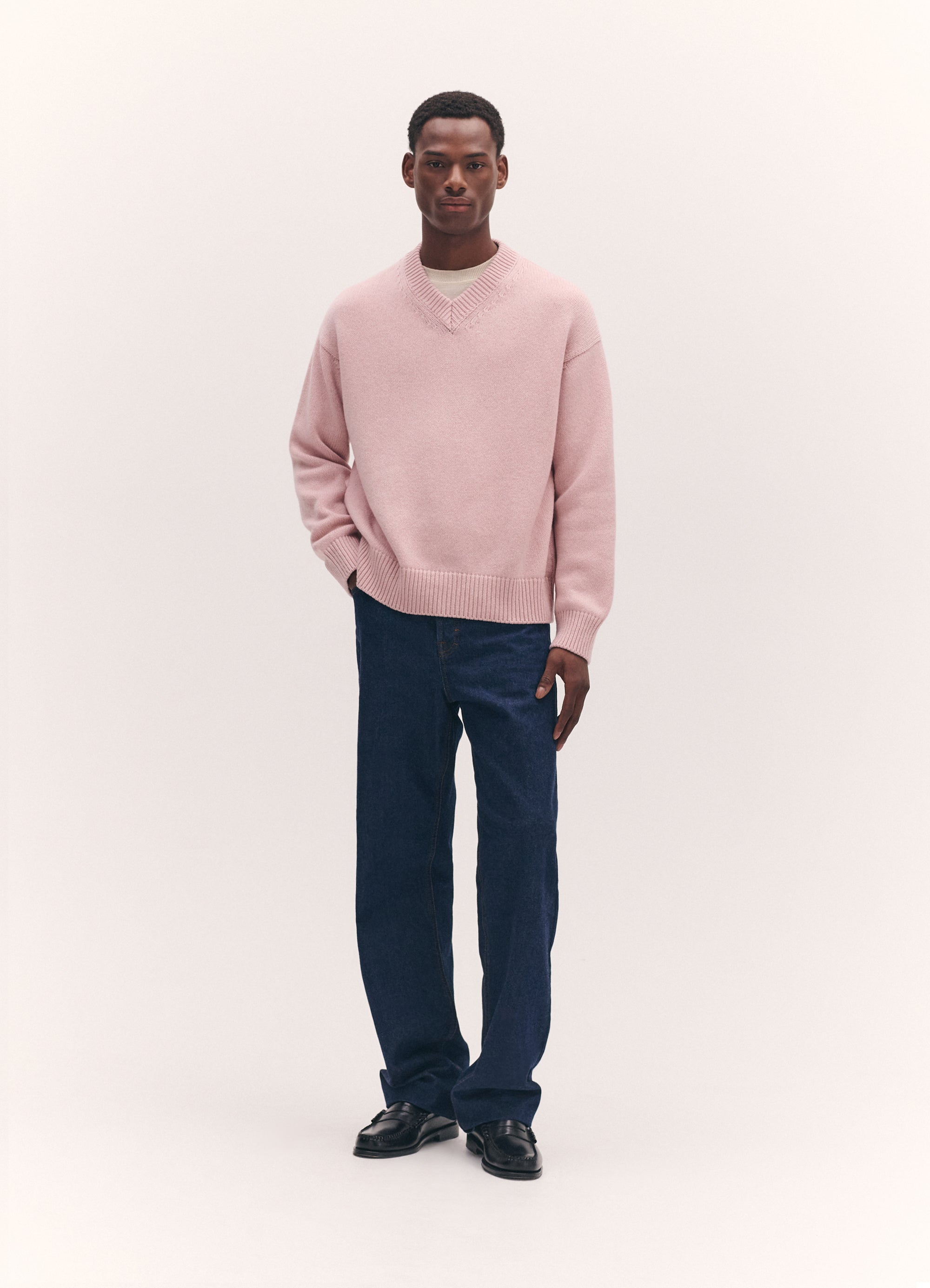 Mens Balla Slouch V-Neck in Pale Pink – &Daughter