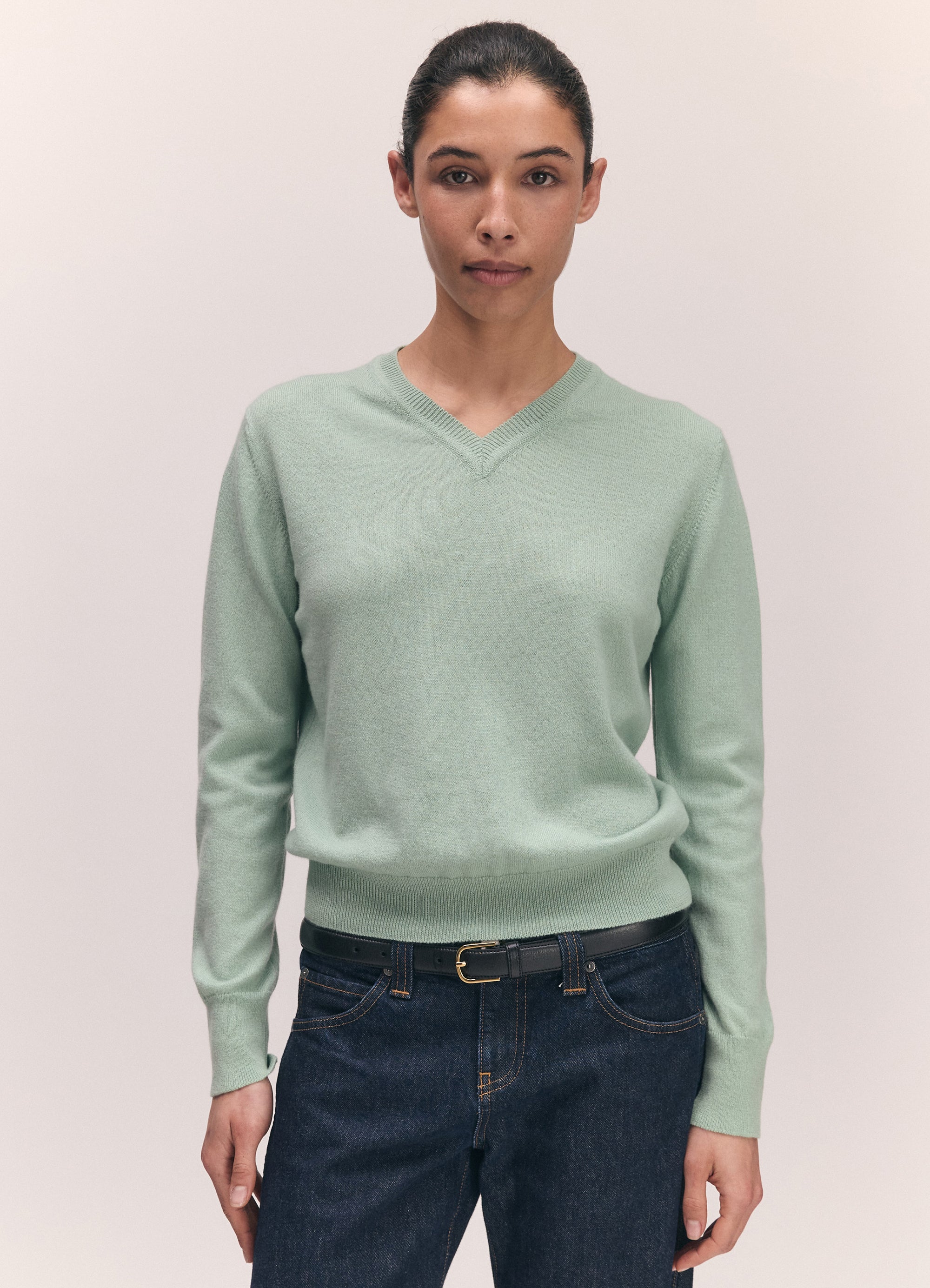 Skye Cashmere V-Neck in Mint – &Daughter
