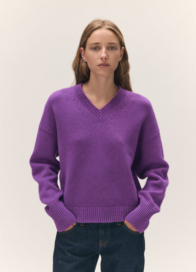 Sora Slouch V-Neck in Vivid Purple