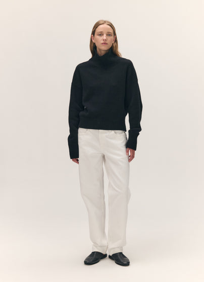 Sora High Neck in Black
