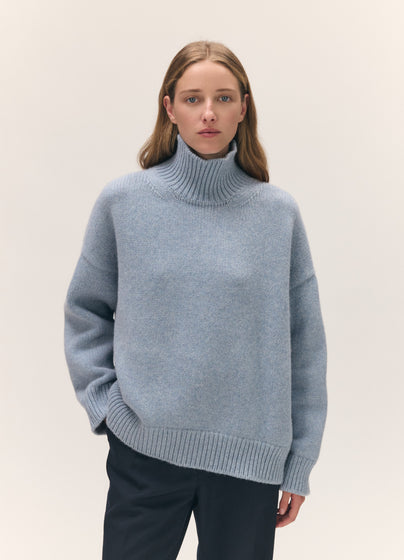 Caragh High Neck in Vintage Blue