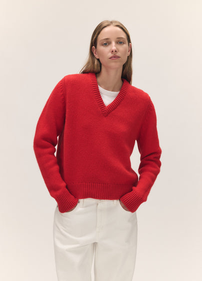 Glenn V-Neck in Poppy Red