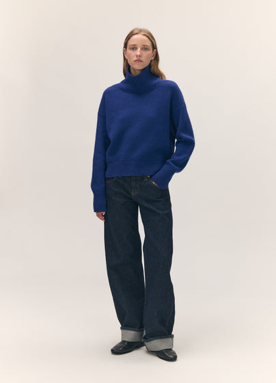Sora Lambswool High Neck in Smalt Blue