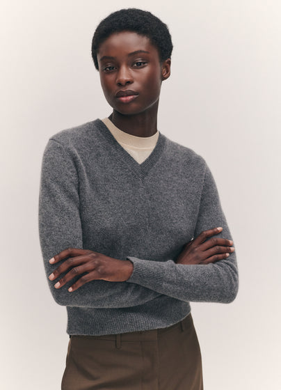 Sligo Shrunken V-Neck in Derby Grey