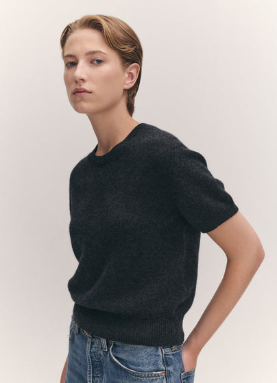 Wicklow T-Shirt in Charcoal