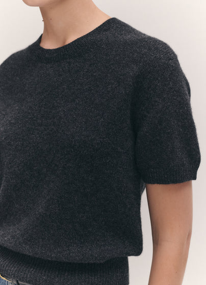 Wicklow T-Shirt in Charcoal