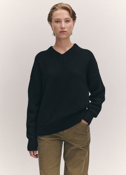 Balla Slouch V-Neck in Black