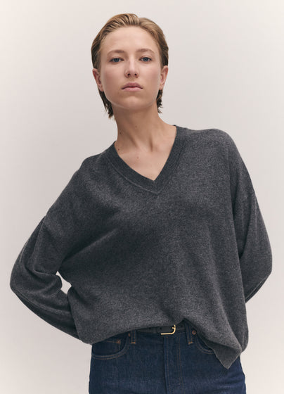 Tahra Cashmere V-Neck in Derby Grey