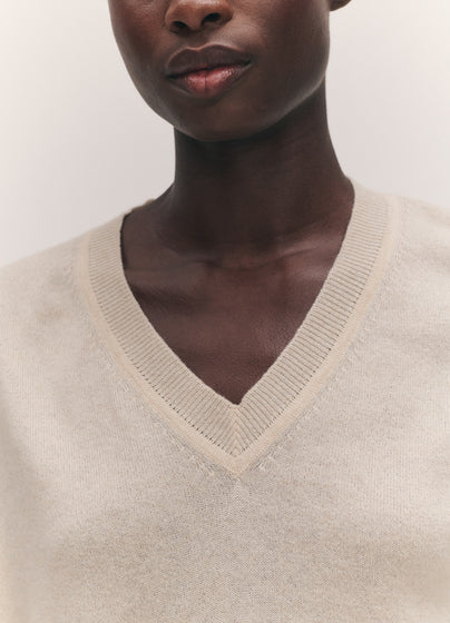 Tahra Cashmere V-Neck in Canvas