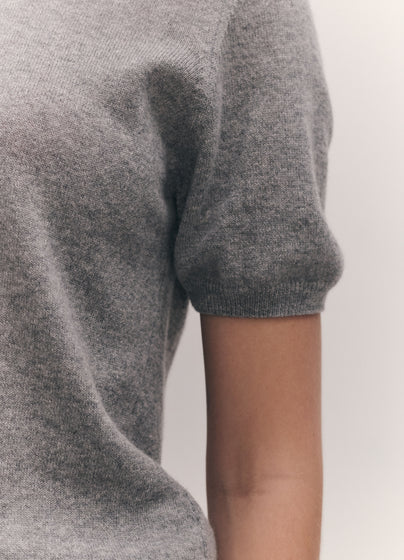 Emer Cashmere T-Shirt in Soft Grey