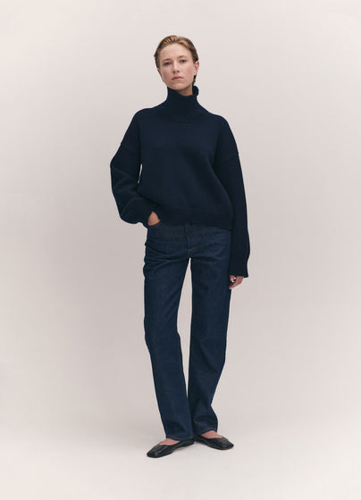 Caragh Crop High Neck in Navy