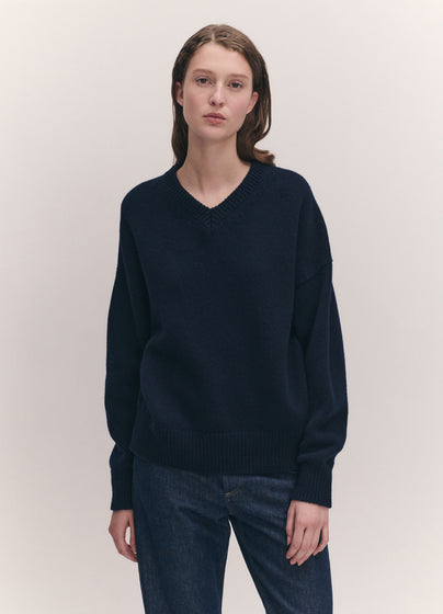 Balla Slouch V-Neck in Navy