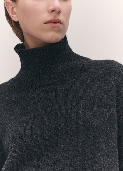 Balla High Neck in Charcoal