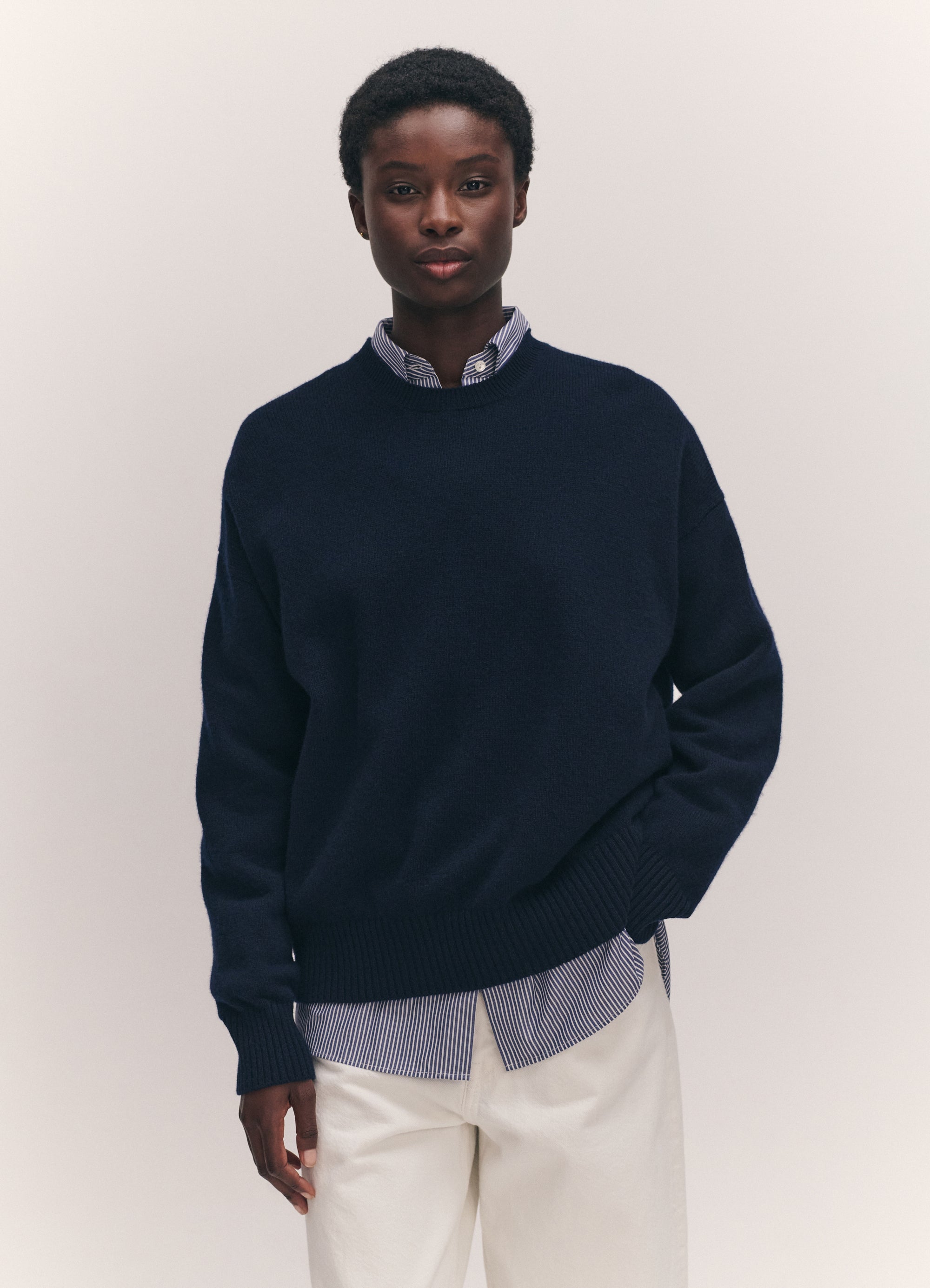 Innes Slouch Crewneck in Navy – &Daughter