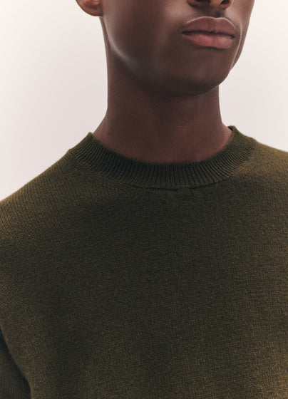 Mens Innes Slouch Crewneck in Military Green