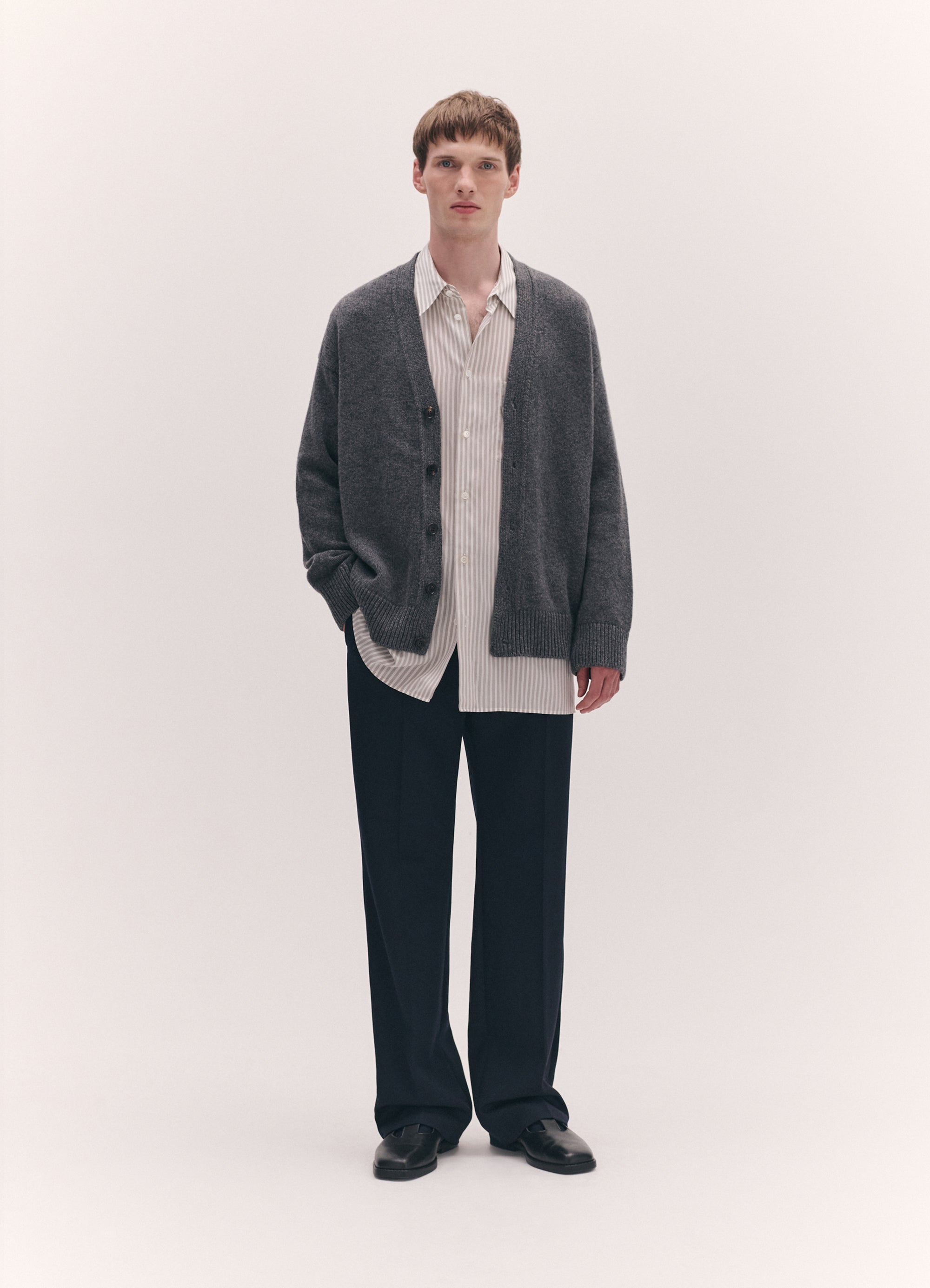 Maura V neck Cardigan Derby