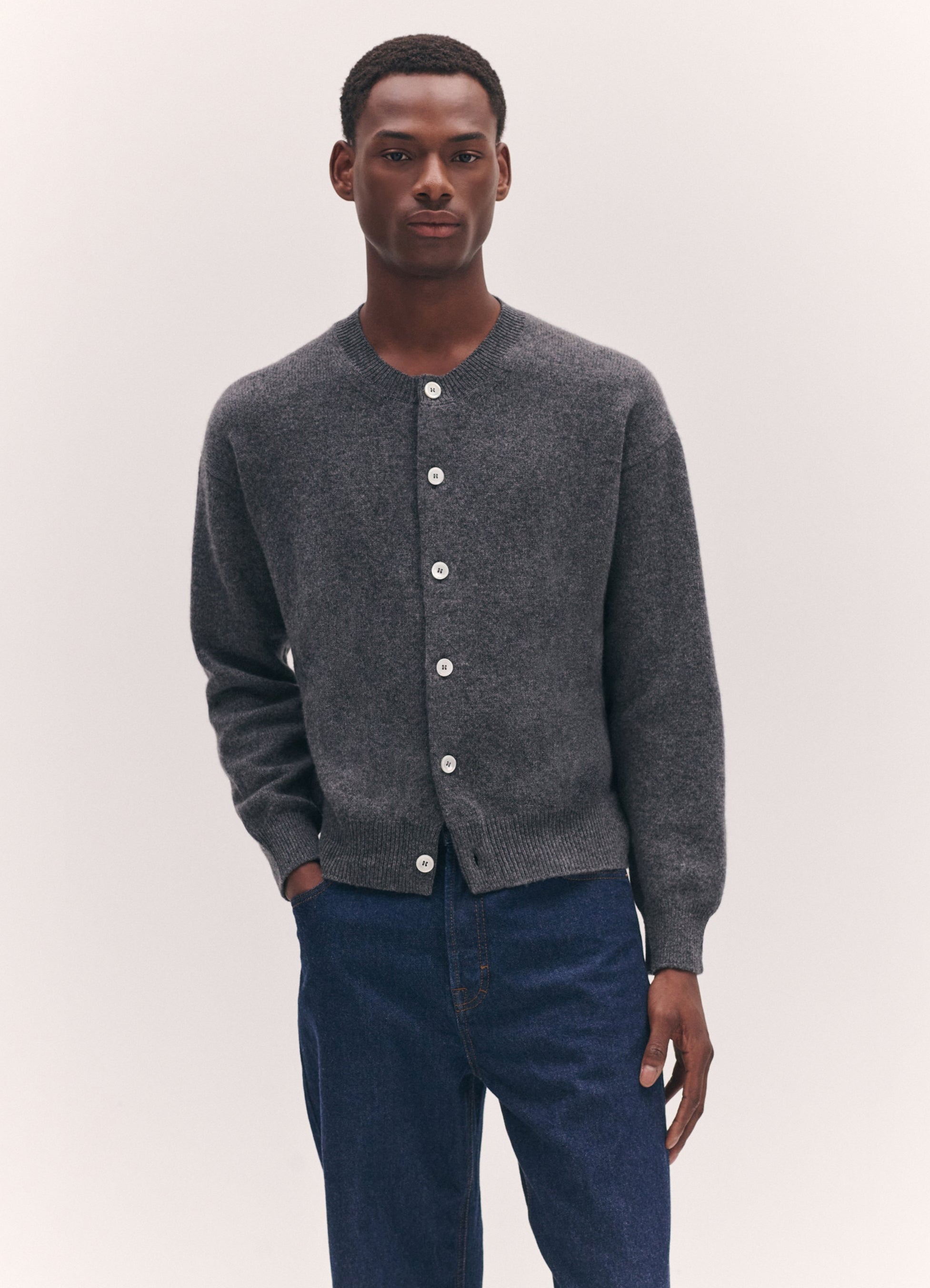 dearie dada＊グレーニット Ada Crewneck Cardigan in Oat – &Daughter