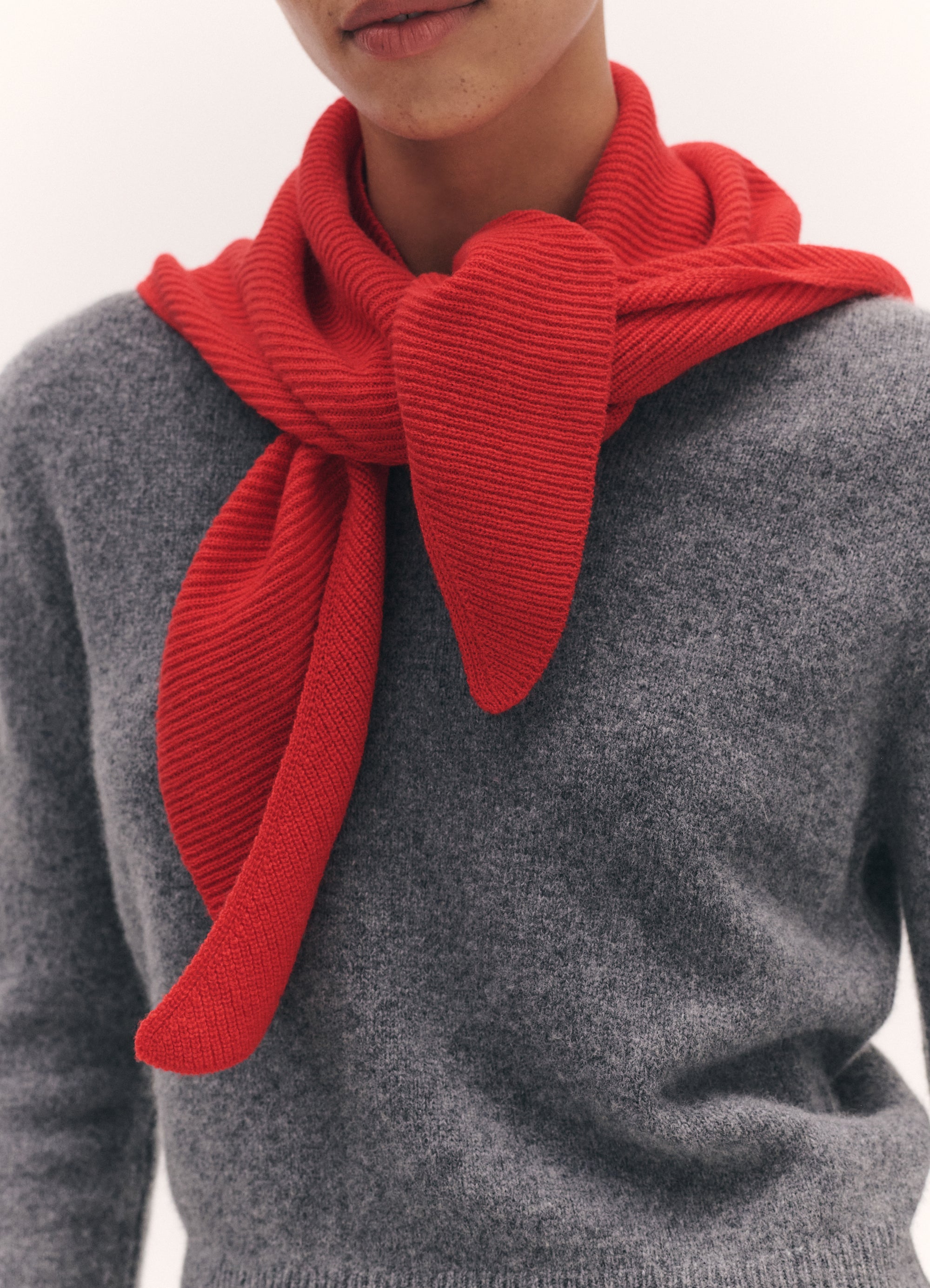 Fionn XL Cashmere Foulard in Poppy Red – &Daughter
