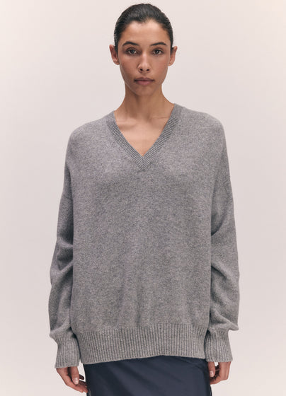 Innes Slouch V-Neck in Flannel Grey