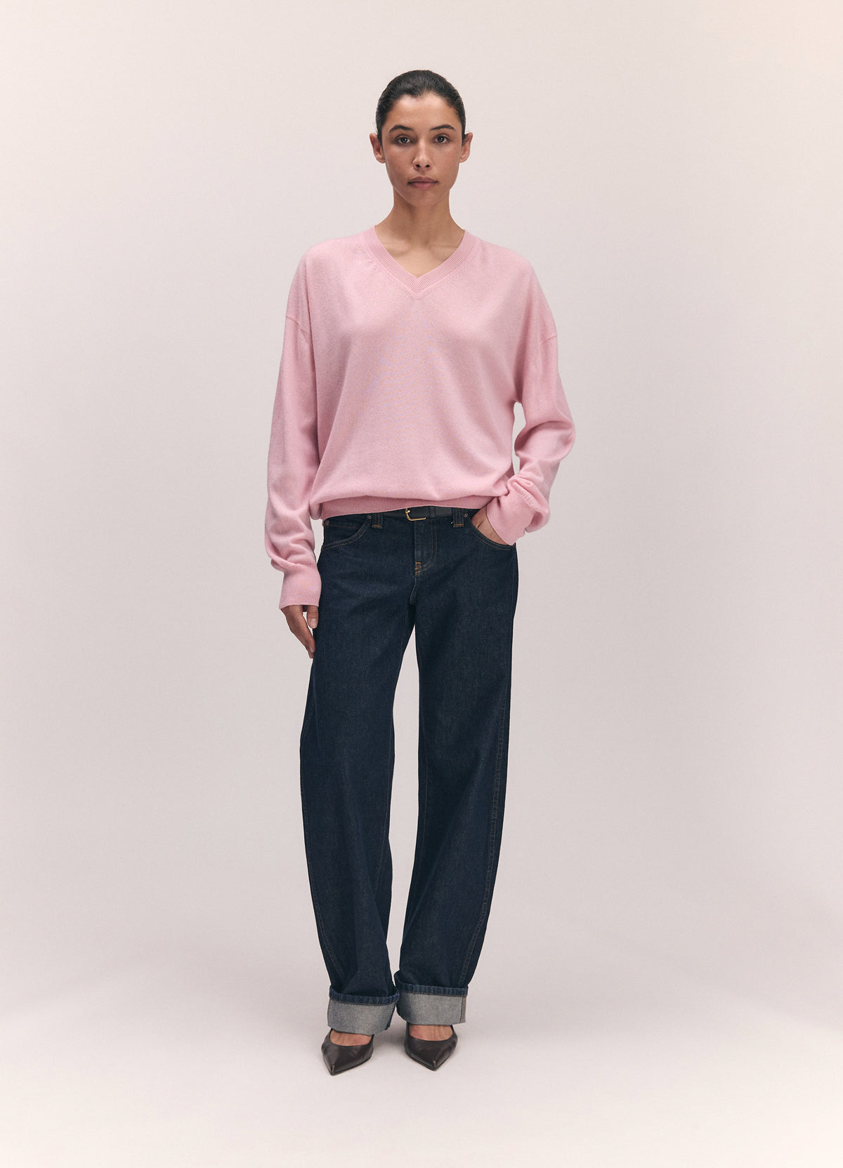Tahra Cashmere V Neck Pale