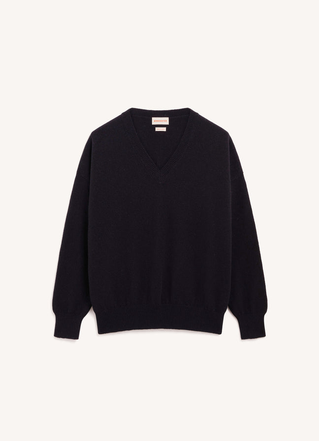 Innes Slouch V-Neck in Black